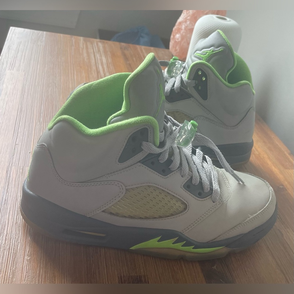 Jordan Sneakers in Gray and Green